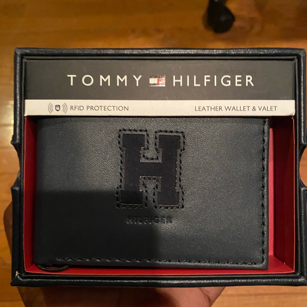 Tommy Hilfiger wallet